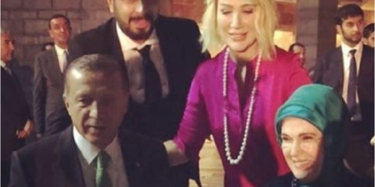 Isparta’da Melek Mosso’nun yerine yandaş Seda Sayan konser verecek