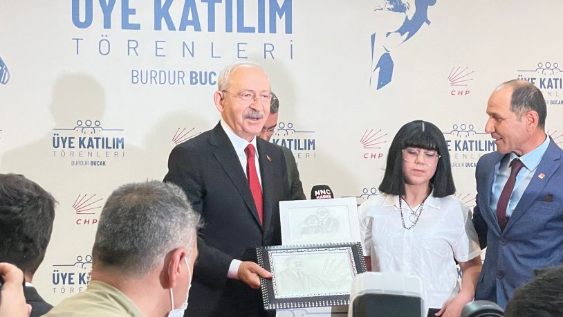 Kılıçdaroğlu Burdur Bucak'ta CHP'ye katılan 501 kişiye seslendi: 'Çay içmek, çaya şeker atmak bile lüks'