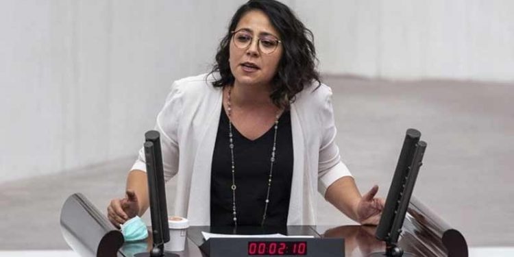 Kadıgil'in İnek Bayramı soruşturması yorumu: Kravatlı mollaların ‘hassasiyetleri’ bitmiyor