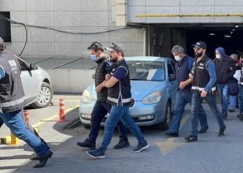 Kadıköy Belediyesi’ne ‘rüşvet’ operasyonunda 32 tutuklama