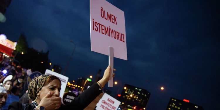 Kadın cinayetine yayın yasağı getirildi