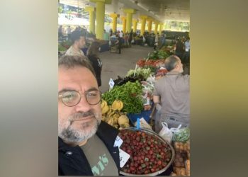 Karpuzu dilimle alan yurttaşa AKP’li başkan yardımcısından öneri: Karpuz alma karpuz ek