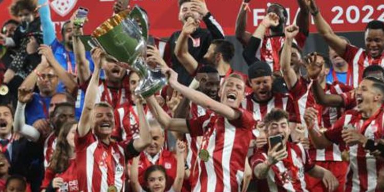 Kayserispor'u yenen Sivasspor, Ziraat Türkiye Kupası'nın sahibi oldu