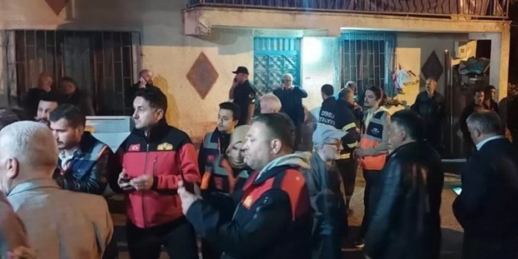 Kayıp diye aranan 6 ve 8 yaşındaki kardeşler bagajda uyurken bulundu