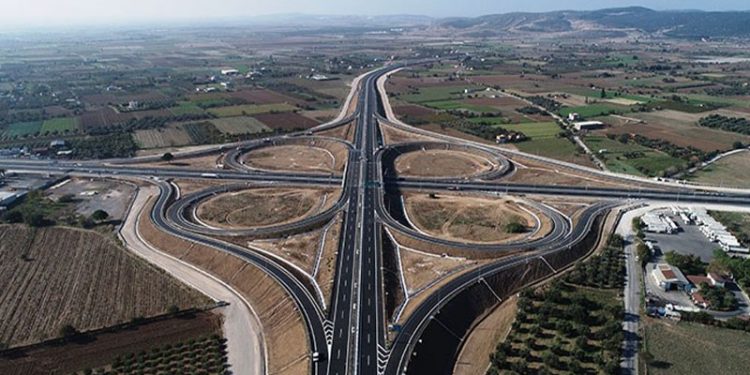 Kazanç kapısı görülen kamu ihaleleri müteahhitler için iflas riskine dönüştü