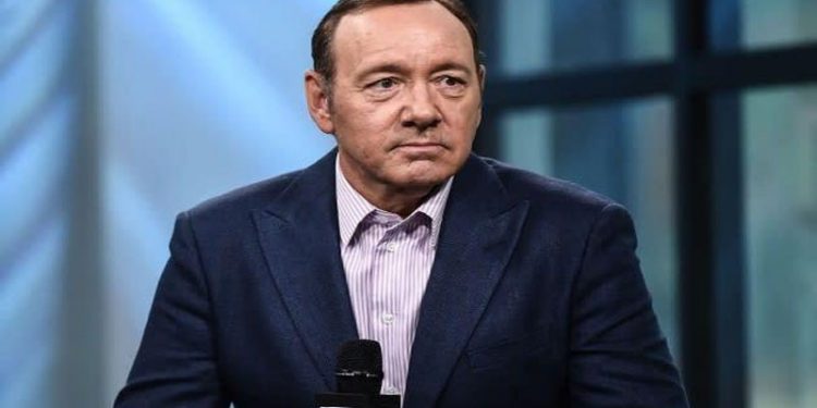 Kevin Spacey, İngiltere’de 3 kişiyi cinsel taciz etmekle suçlanıyor
