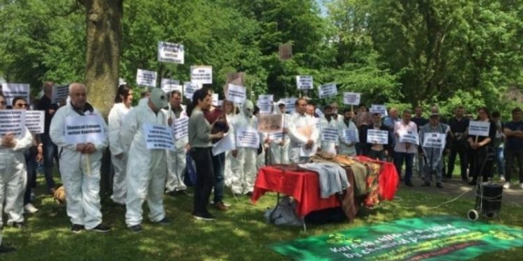 Kimyasal silah kullanımına karşı OPCW önünde eylem