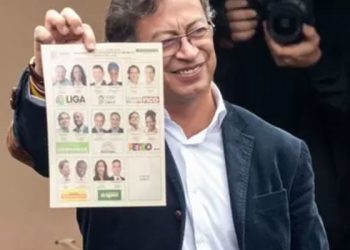 Kolombiya'da cumhurbaşkanlığı seçimi: İlk turda en fazla oyu eski gerilla Gustavo Petro aldı
