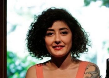 Konseri iptal edilen Melek Mosso: Birkaç kendini bilmeze kalmadı ahlakımı sorgulamak