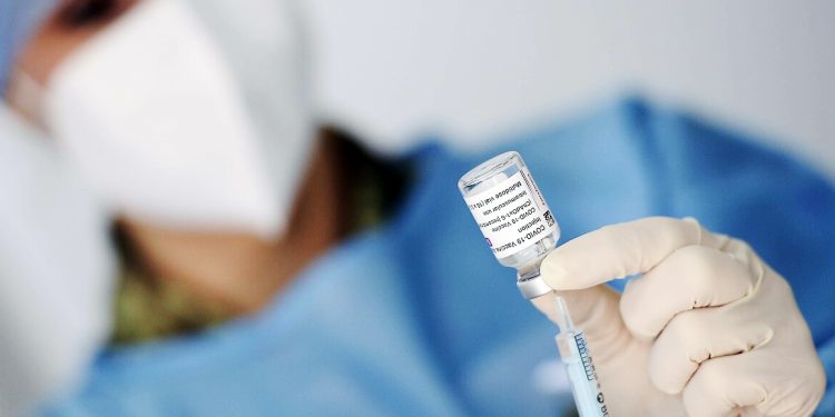 Koronavirüste bin 154 yeni vaka, 10 can kaybı