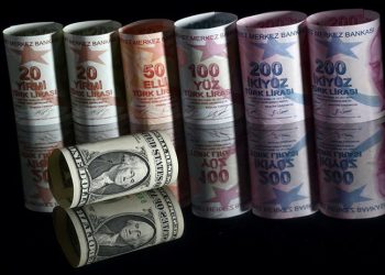 Kur artarken, şirketlere ucuz kredi yağıyor: Sekiz ayda 1 trilyon liraya yaklaştı