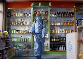 Kuzey Kore lideri Kim, ülkesinde görülen 'ilk' Koronavirüs salgınını 'büyük felaket' diye nitelendirdi