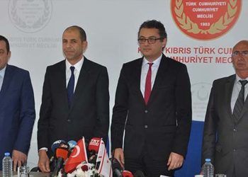 Kuzey Kıbrıs'ta erken seçim yeniden gündemde