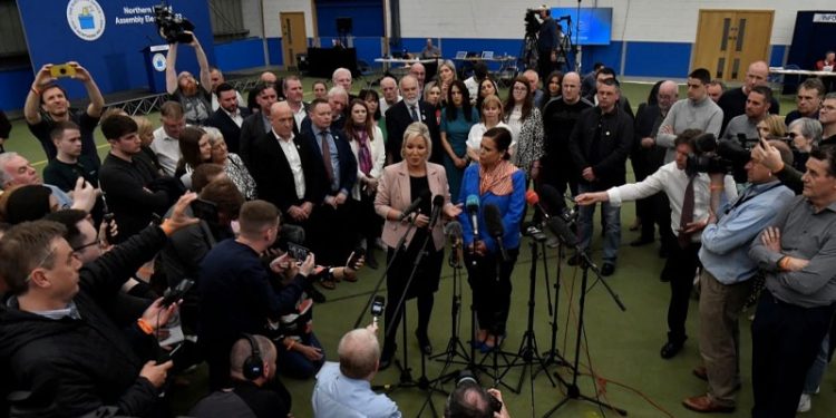 Kuzey İrlanda seçimlerinde tarihi sonuç: Sinn Féin parlamento çoğunluğunu kazandı