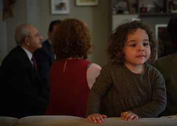 Kılıçdaroğlu, Gezi Davası’nda hapis cezası verilen Tayfun Kahraman’ın ailesini ziyaret etti