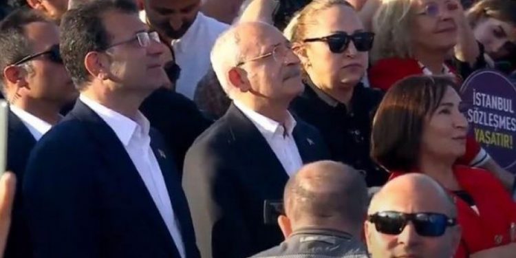 Kılıçdaroğlu ve İmamoğlu, vatandaşları halkın arasında dinledi
