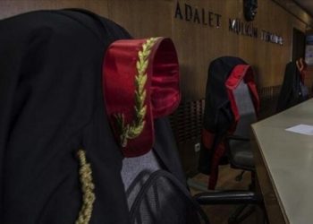 Liste a&ccedil;ıklandı: 15 hakim ve savcı meslekten &ccedil;ıkarıldı