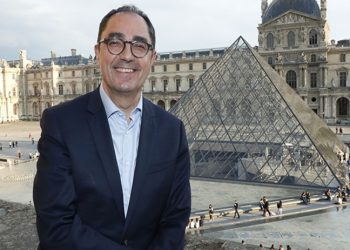 Louvre Müzesi'nin eski müdürü tarihi eser kaçakçılığına karışma suçlamasıyla gözaltına alındı