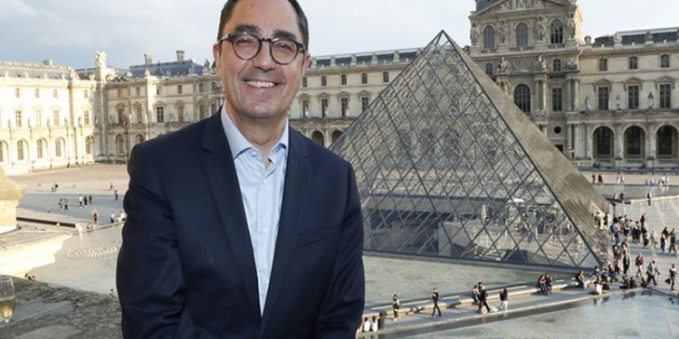 Louvre Müzesi'nin eski müdürü tarihi eser kaçakçılığına karışma suçlamasıyla gözaltına alındı