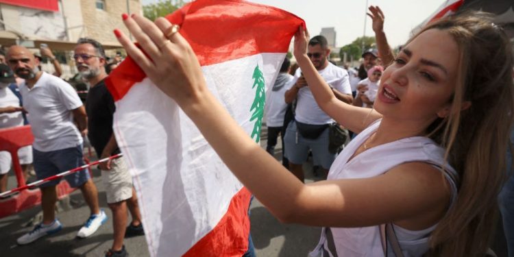 Lübnan seçimleri: Gençler ekonomik krize karşı 'intikam' istiyor