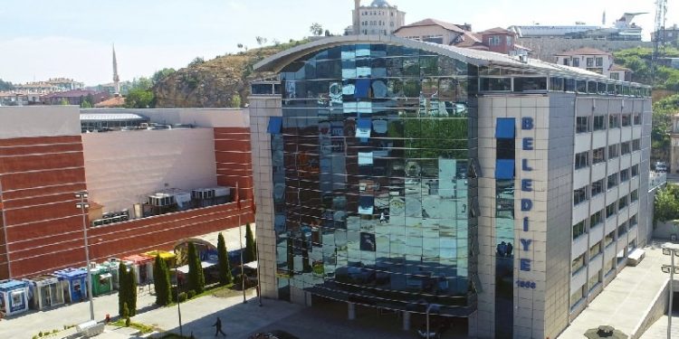 MHP'li belediyeden Türkgün'ün yönetim kurulu başkanına 7.1 milyon TL'lik ihale
