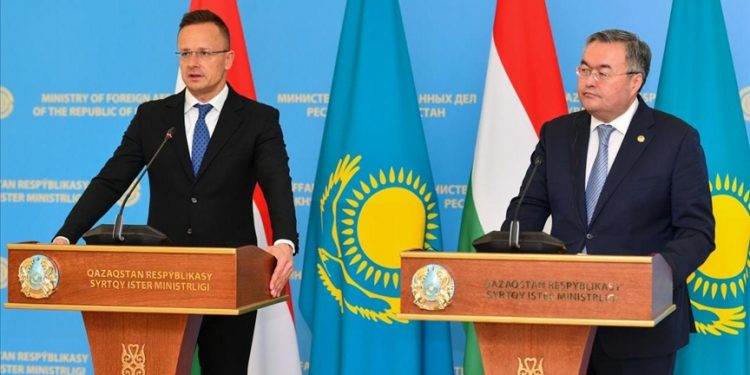 Macaristan: Rusya’dan gaz ve petrol tedarikini sınırlayacak yaptırımlara katılmıyoruz