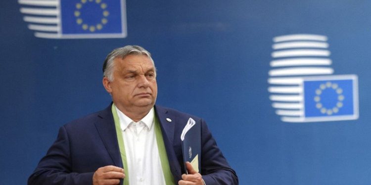 Macaristan'da otoriter eğilimi ve LGBTİ+ karşıtı düzenlemelerle bilinen Viktor Orbán 5. kez Başbakan