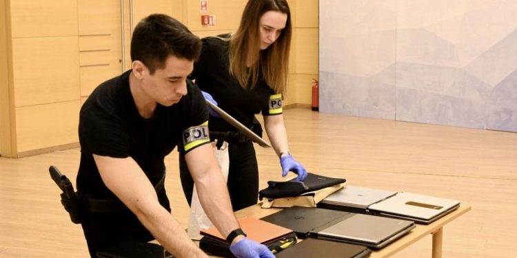 Macaristan'da uluslararası bir kara para aklama şebekesi çökertildi