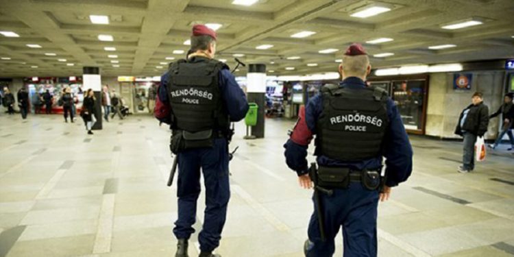 Macaristan’da OHAL ilan edildi