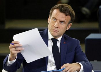 Macron yeni kabineyi açıkladı