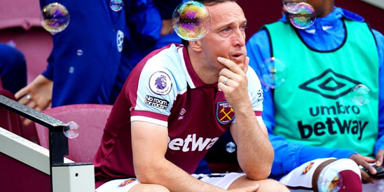 Mark Noble, 35 yaşında futbola veda etti