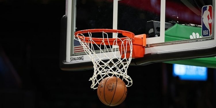 Mavericks, NBA Batı Konferansı finalini 5. maça taşıdı