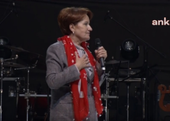 Meral Akşener, 'Başbakan Meral' sloganlarına böyle yanıt verdi: 'Yahu birilerini kalpten götüreceksiniz arkadaşlar'