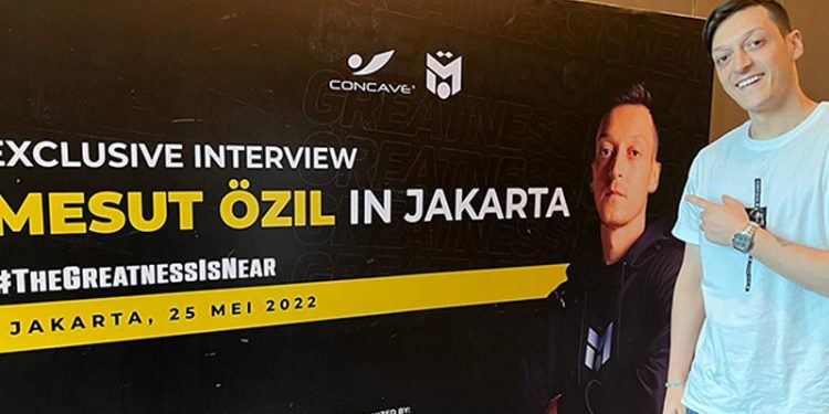 Mesut Özil'den 100 milyon dolarlık imza!
