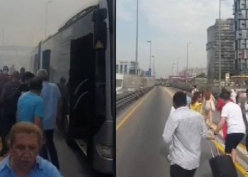 Metrobüste yangın çıktı, yolcular tahliye edildi