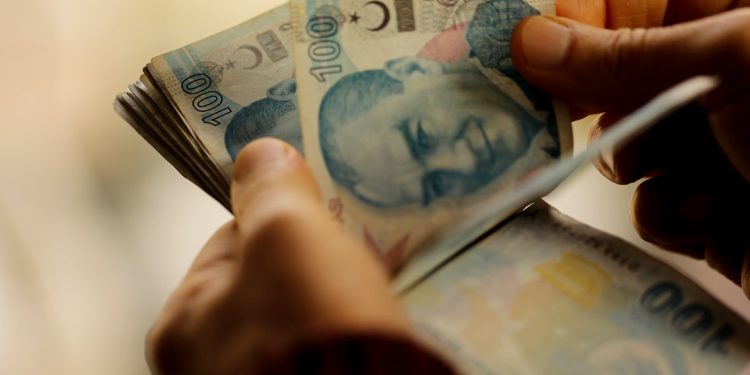 Metropoll: Seçmenlerin yüzde 84’ü asgari ücretin artırılmasını istiyor