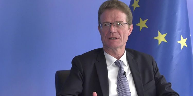 Meyer-Landrut: Suriyelilerin onurlu geri dönüşü herkesi mutlu edecektir ama şu anda bu koşullar yok