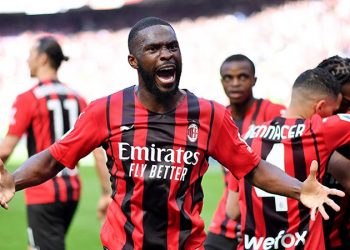 Milan'dan şampiyonluk yolunda kritik galibiyet