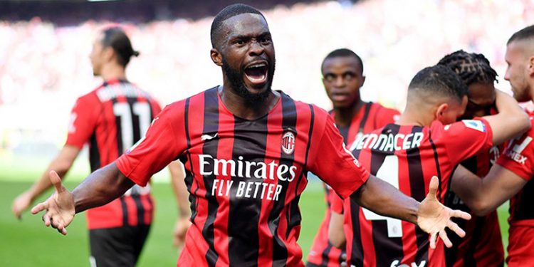 Milan'dan şampiyonluk yolunda kritik galibiyet