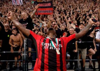 Milan'ın 11 yıl sonra gelen Serie A şampiyonluğu İtalya basınında: "Şeytan cennete gitti"