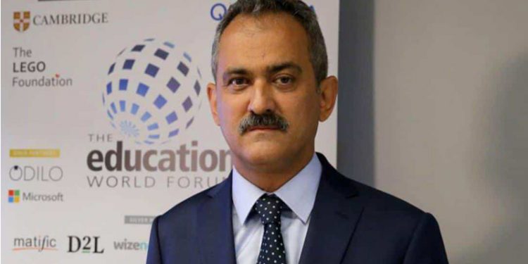 Milli Eğitim Bakanı Özer İngiltere'de konuştu: Türkiye'ye teşekkür etmelisiniz