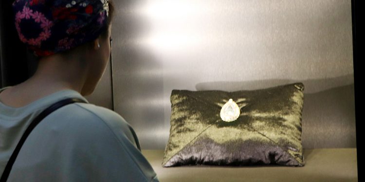 Milli Saraylar, ‘Kaşıkçı Elması çalındı’ iddialarını yalanladı