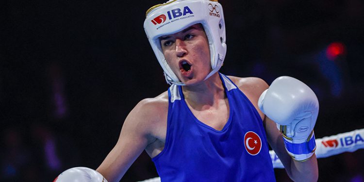 Milli boksör Hatice Akbaş, dünya şampiyonu!