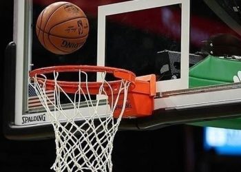 NBA Batı Konferansı'nda ilk finalist Warriors