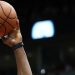 NBA'de 76ers ve Mavericks konferans yarı finalinde farkı bire indirdi