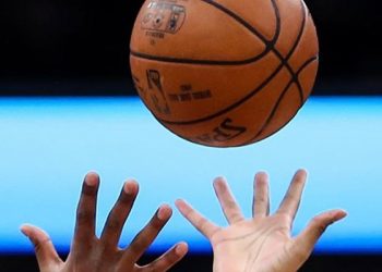 NBA'de Golden State Warriors, seride avantaj yakaladı