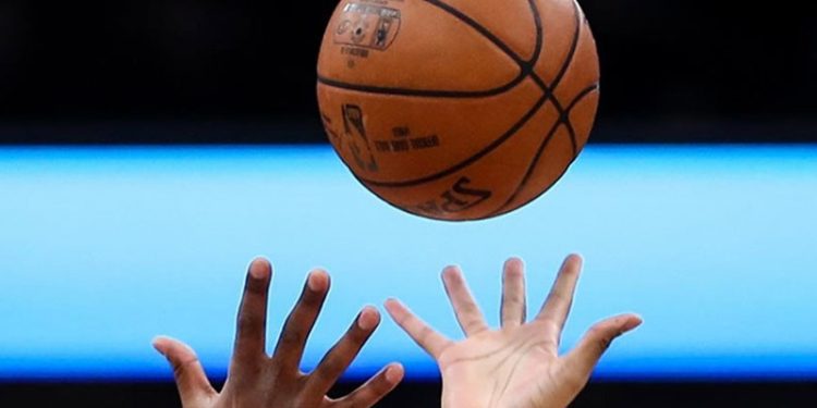 NBA'de Golden State Warriors, seride avantaj yakaladı