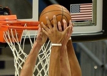 NBA'de Heat ve Suns serilerinde 3-2 öne geçti