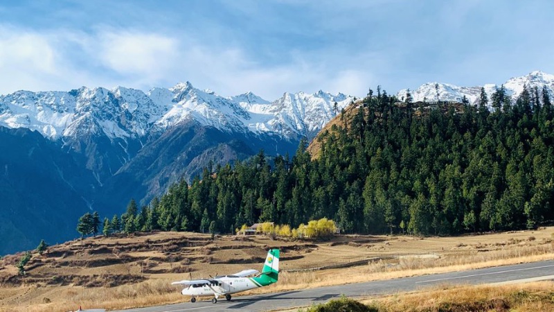 Nepal'de, içinde 22 kişinin bulunduğu uçak kayboldu