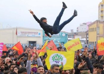 Newroz’a katılanların evlerine baskın: Çok sayıda gözaltı